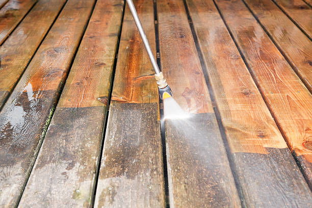 Best Commercial Building Pressure Washing  in Evansville, WI