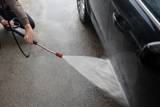 Best Commercial Building Pressure Washing  in Evansville, WI